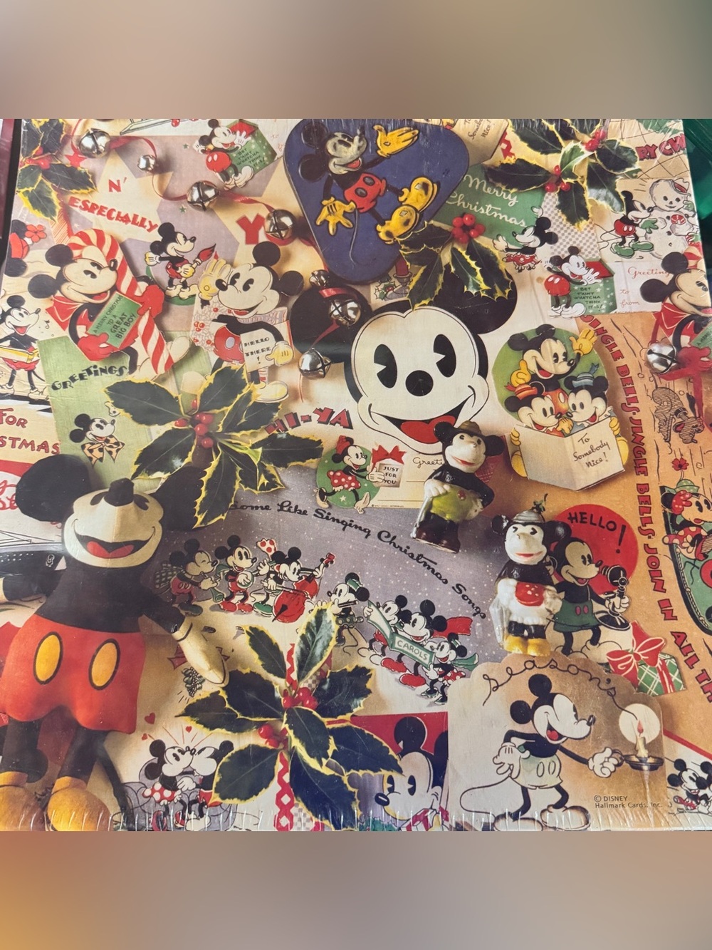 Springbok jigsaw puzzle mickeys Christmas memories 500 pieces new with tags